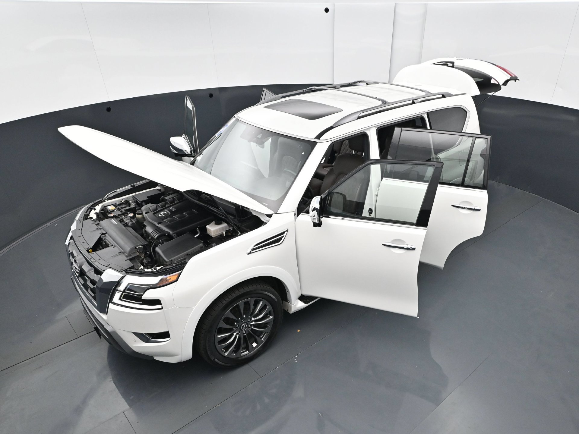 Used 2024 Nissan Armada Platinum w/ Captain's Chairs Package AWD/4WD image 44
