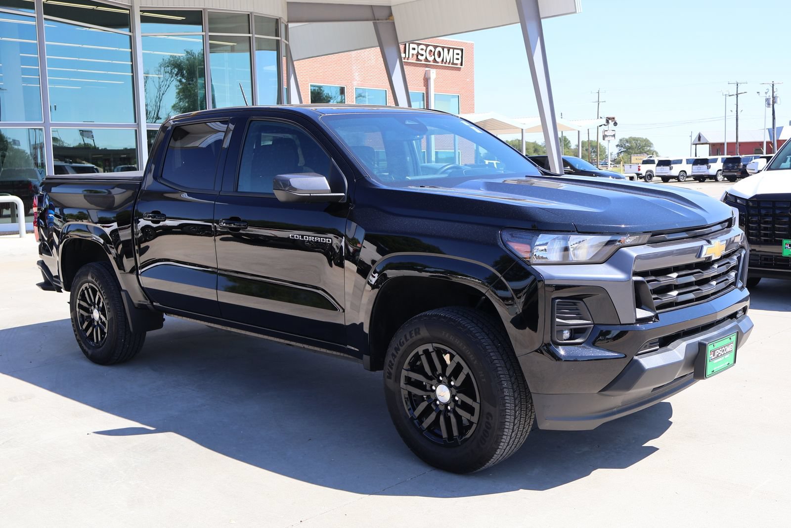 Used 2024 Chevrolet Colorado LT w/ LT Convenience Package II RWD image 4