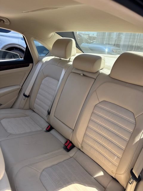 Used 2013 Volkswagen Passat TDI SEL Premium FWD image 21