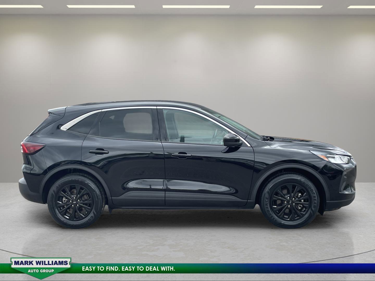 Used 2024 Ford Escape Active FWD image 2