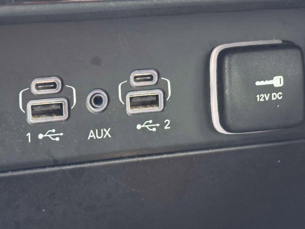 Used 2024 Jeep Grand Cherokee Limited image 26