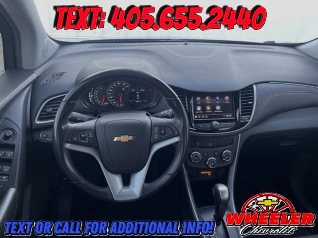 Used 2022 Chevrolet Trax LT w/ Midnight Edition image 16
