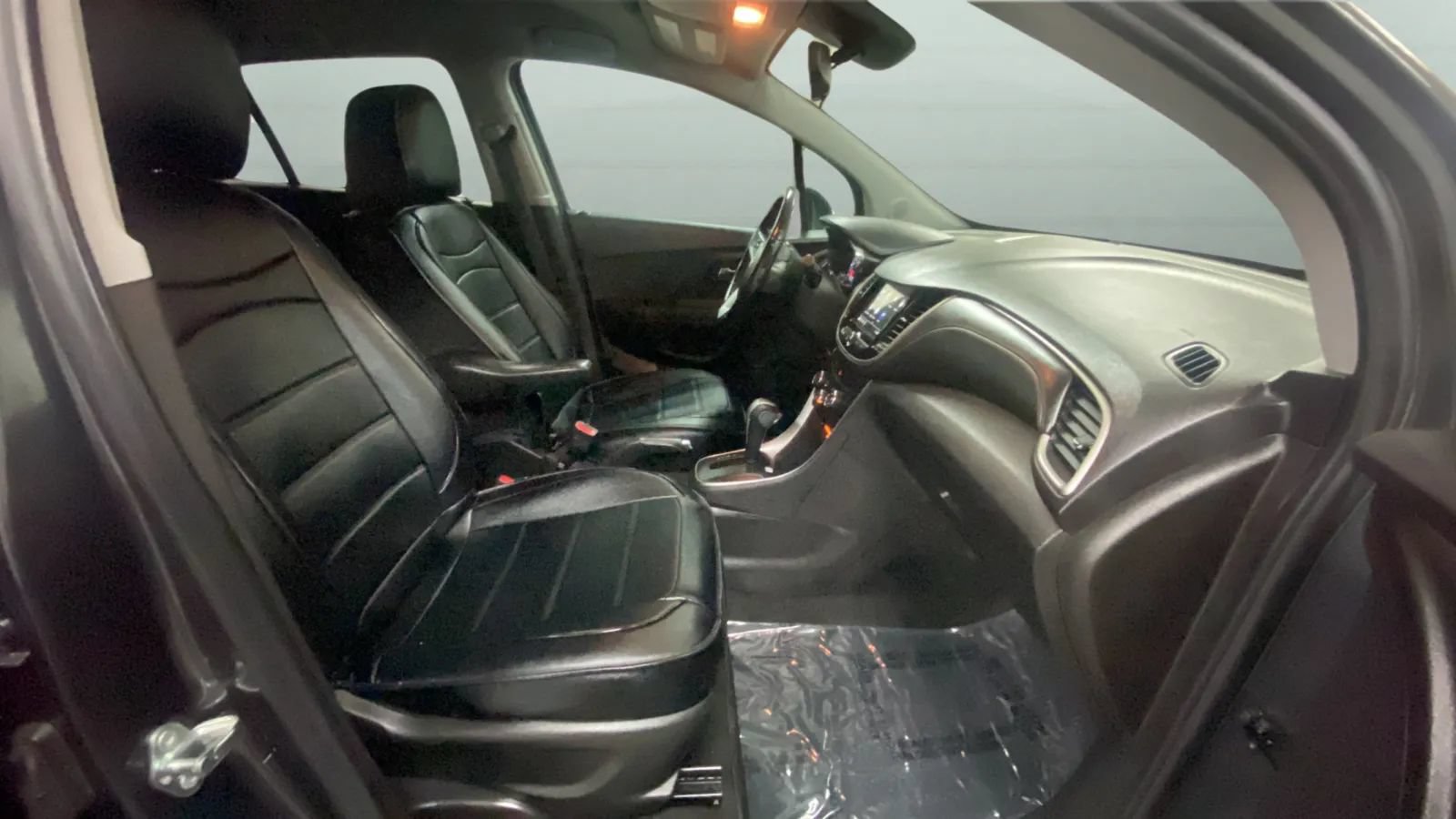 Used 2019 Chevrolet Trax LT w/ Driver Confidence Package FWD image 23