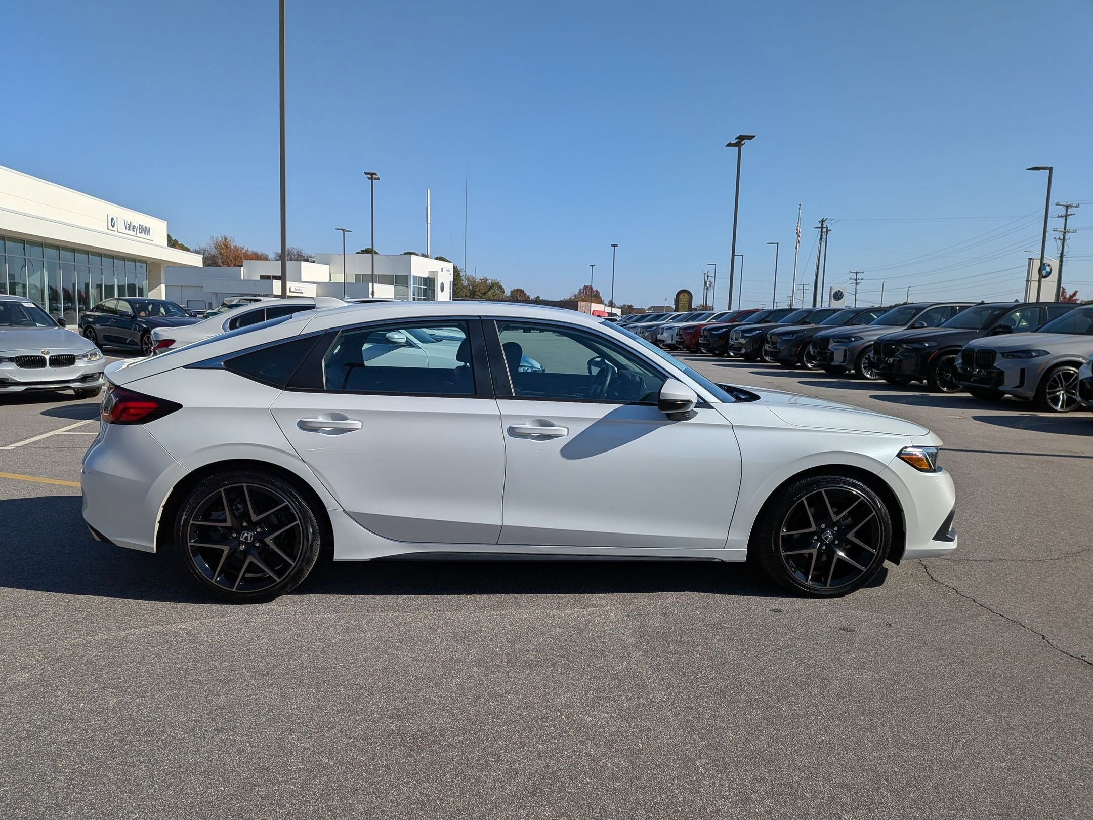 Used 2024 Honda Civic Sport Touring image 2