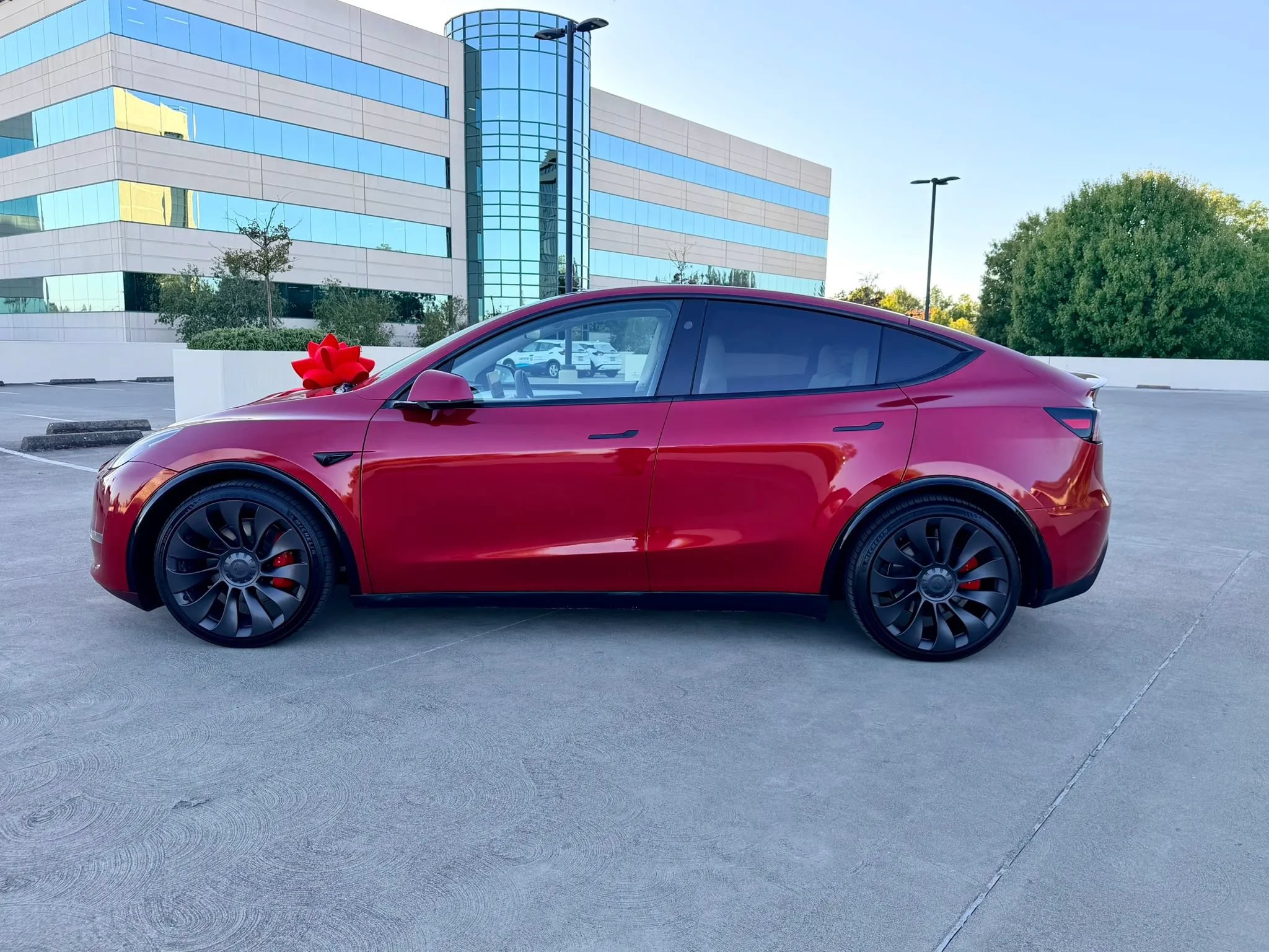 Used 2023 Tesla Model Y Long Range AWD/4WD image 18
