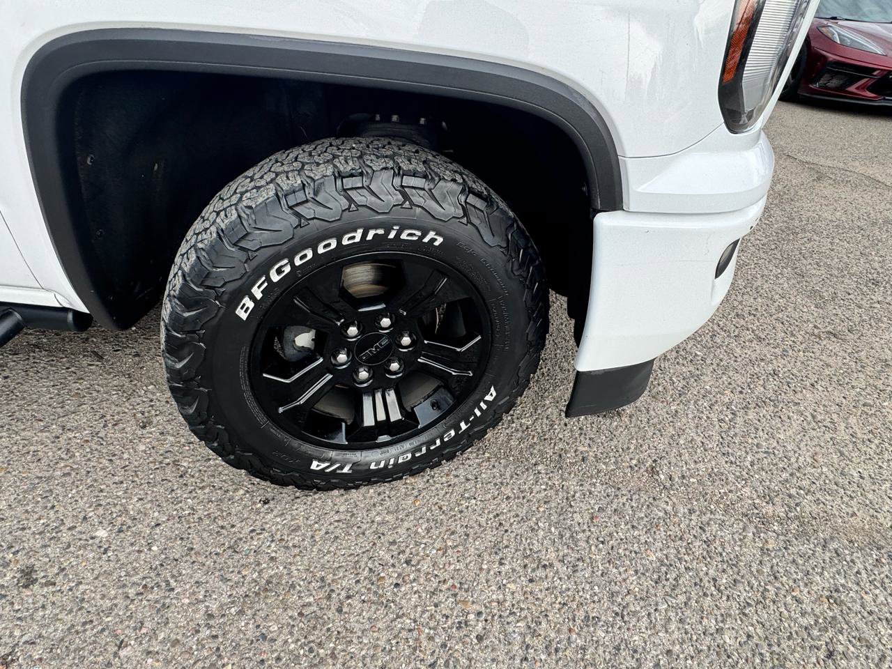 Used 2017 GMC Sierra 1500 SLT w/ All Terrain X Package image 7