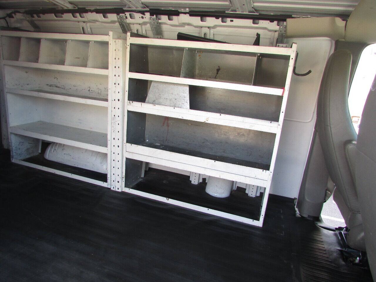 Used 2012 Chevrolet Express 1500 RWD image 19