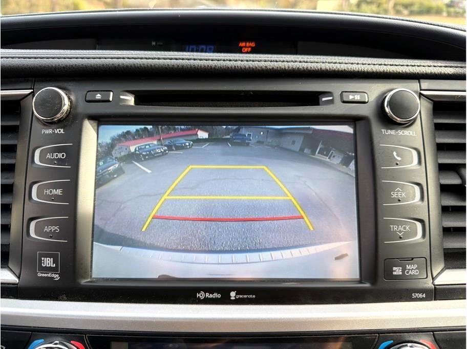 Used 2014 Toyota Highlander Limited image 24
