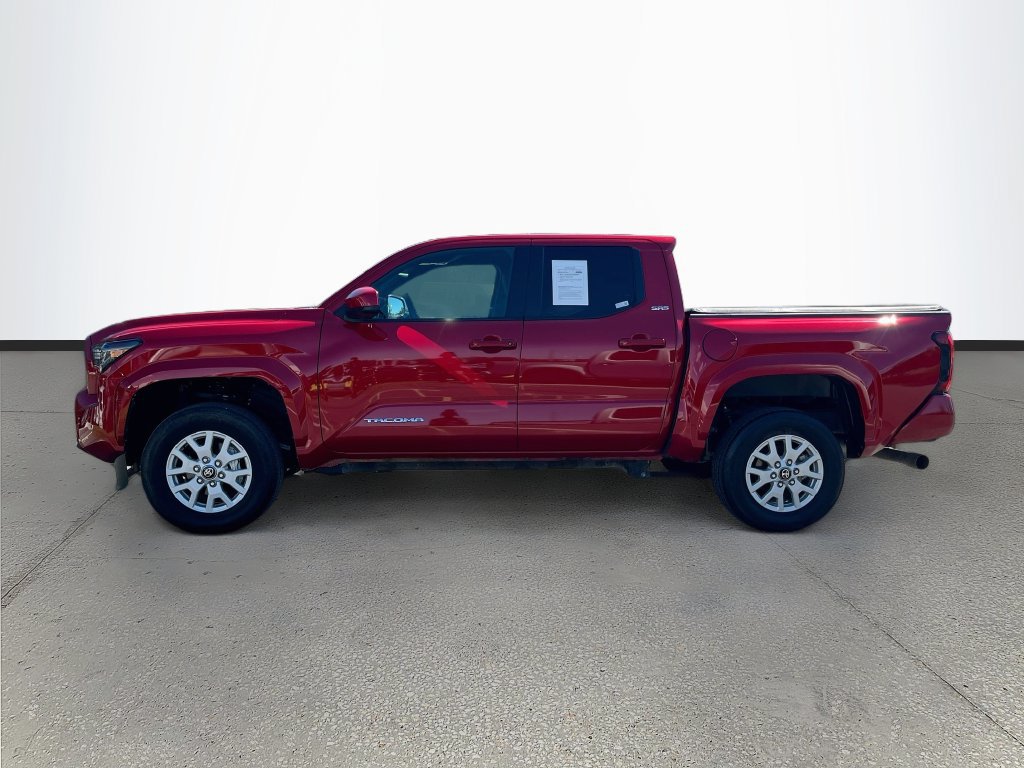 Used 2025 Toyota Tacoma SR5 AWD/4WD image 4
