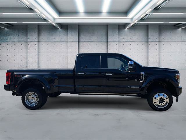 Used 2021 Ford F450 Platinum w/ FX4 Off-Road Package image 3