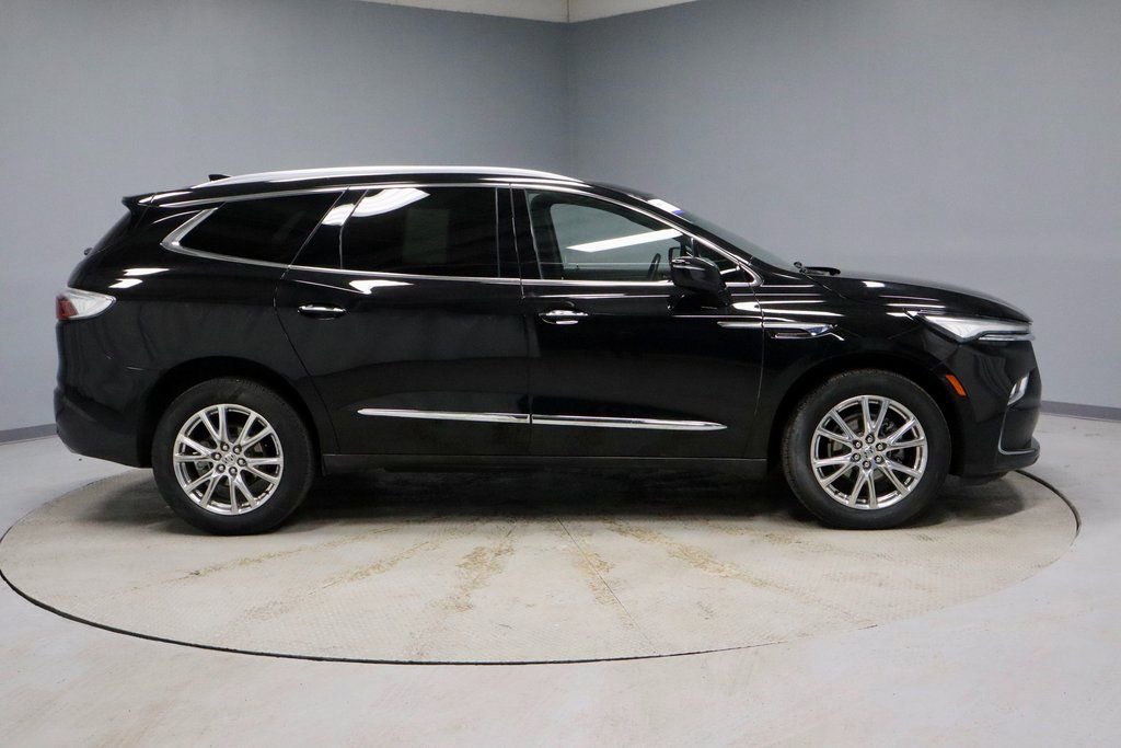 Used 2023 Buick Enclave Essence w/ Experience Buick Package image 12