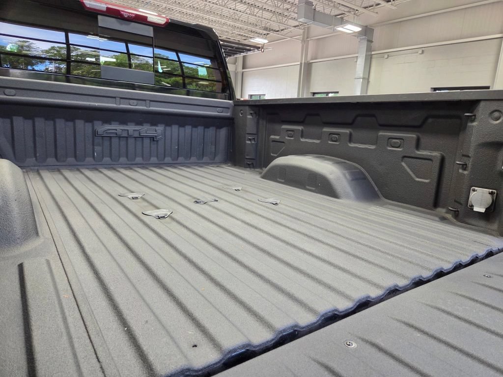 Used 2024 GMC Sierra 2500 AT4 w/ Technology Package AWD/4WD image 14