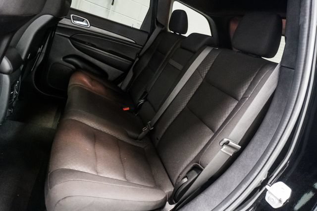 Used 2022 Jeep Grand Cherokee Laredo E w/ Security & Convenience Group RWD image 9