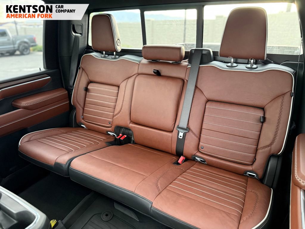 Used 2025 GMC Sierra 3500 Denali Ultimate AWD/4WD image 38