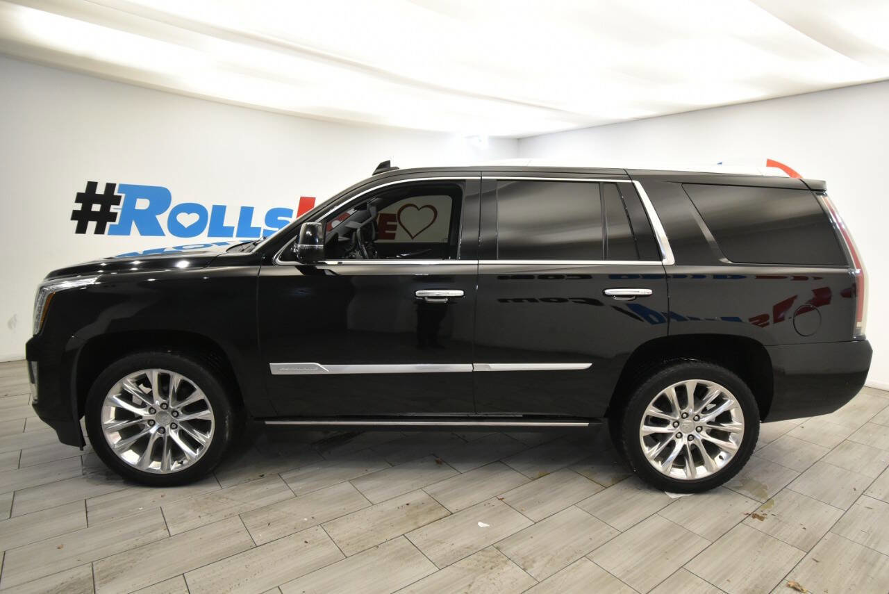 Used 2020 Cadillac Escalade Premium Luxury image 2