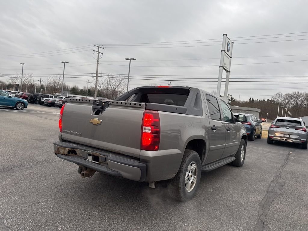 Used 2008 Chevrolet Avalanche LS image 17