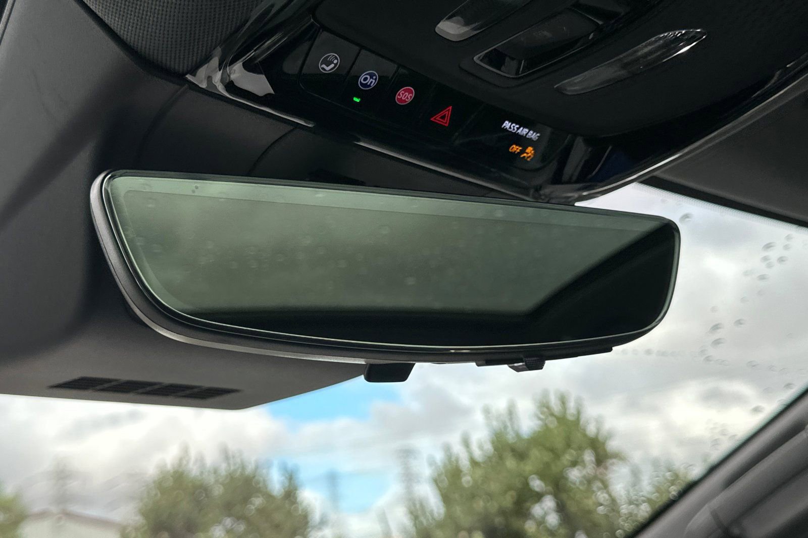 Certified 2025 Cadillac Optiq Luxury 1 image 24