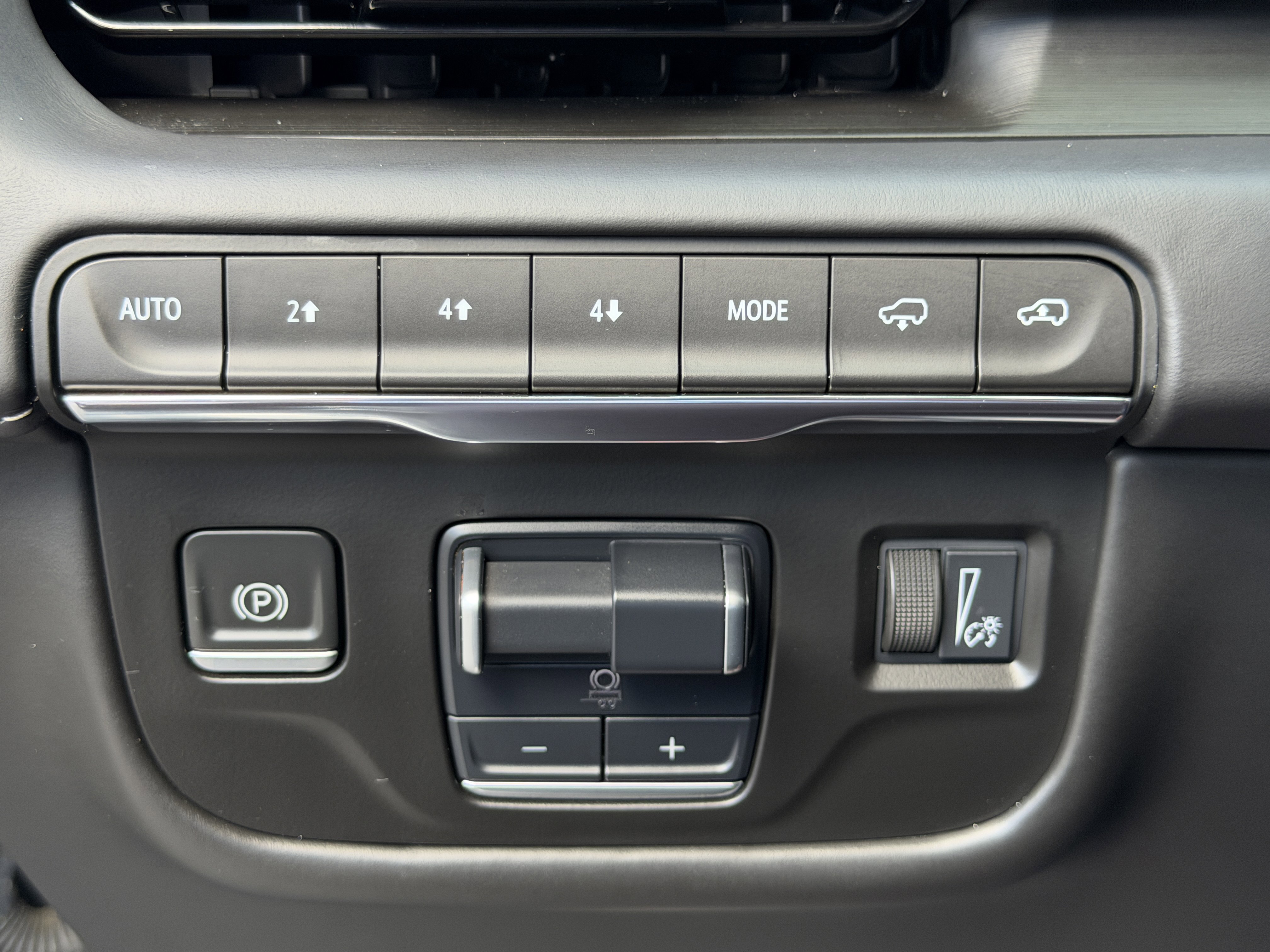 Certified 2023 Cadillac Escalade Premium Luxury Platinum w/ LPO, Radiant Package image 29