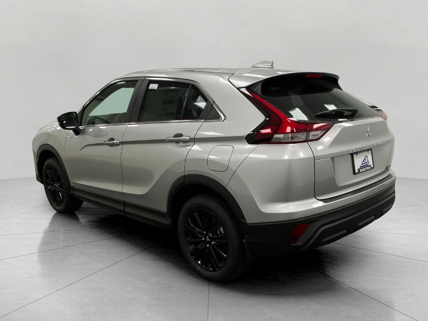 New 2026 Mitsubishi Eclipse Cross LE image 6