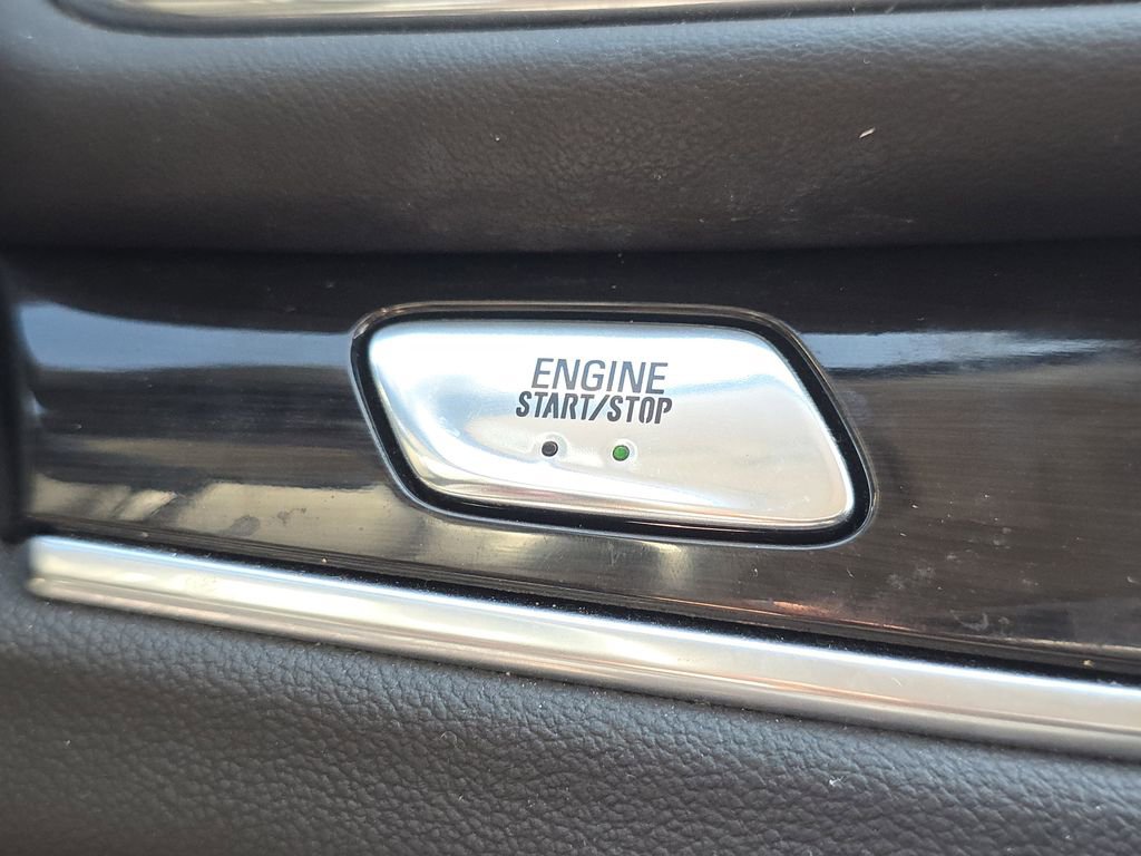 Used 2020 Buick Enclave Essence w/ Sport Touring Edition image 13