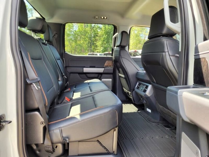 New 2025 Ford F250 Lariat w/ Chrome Package image 11