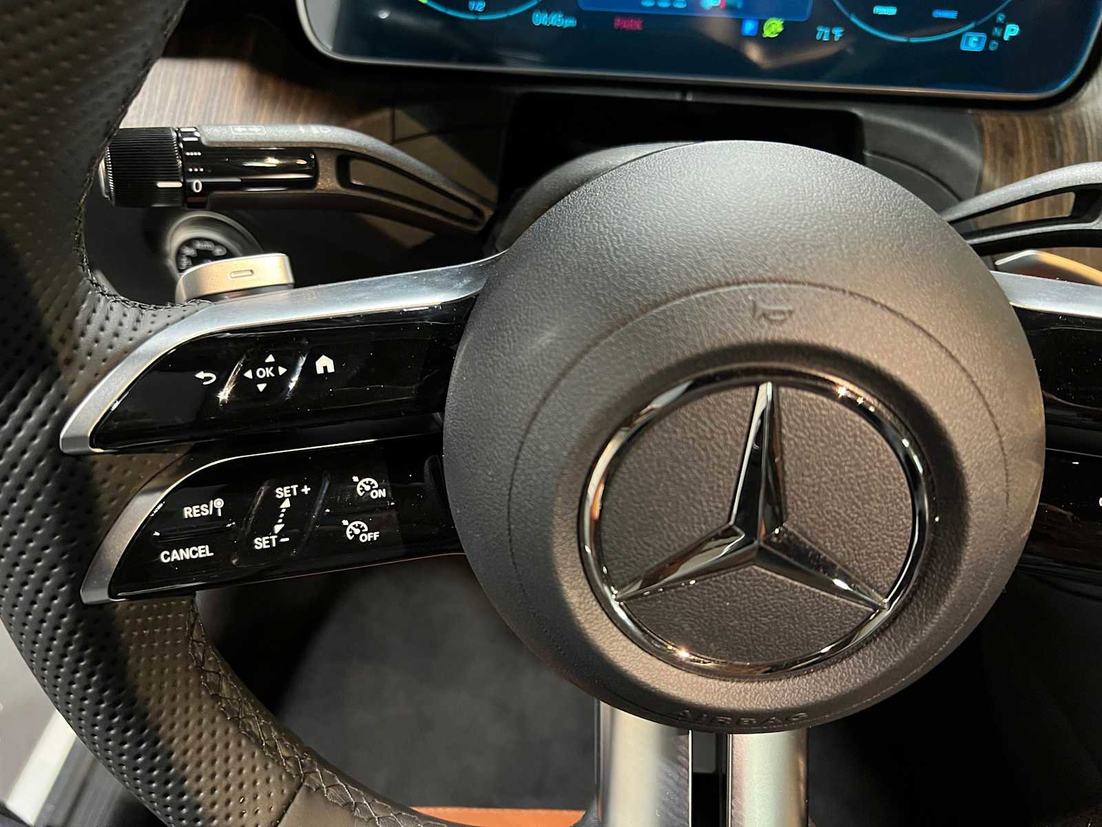 Used 2025 Mercedes-Benz C 300 4MATIC Sedan image 22