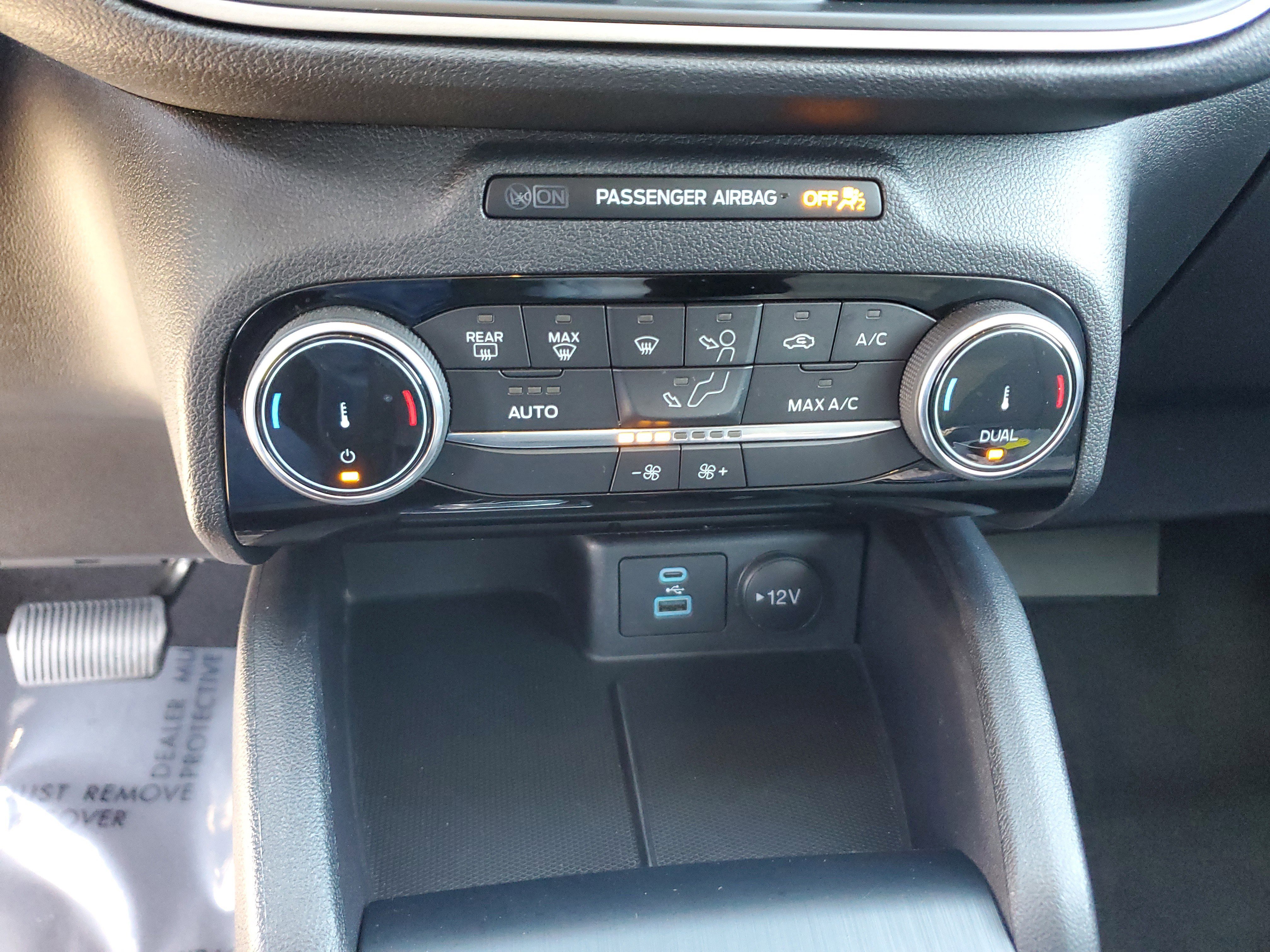 Used 2022 Ford Escape SE w/ Convenience Package image 25