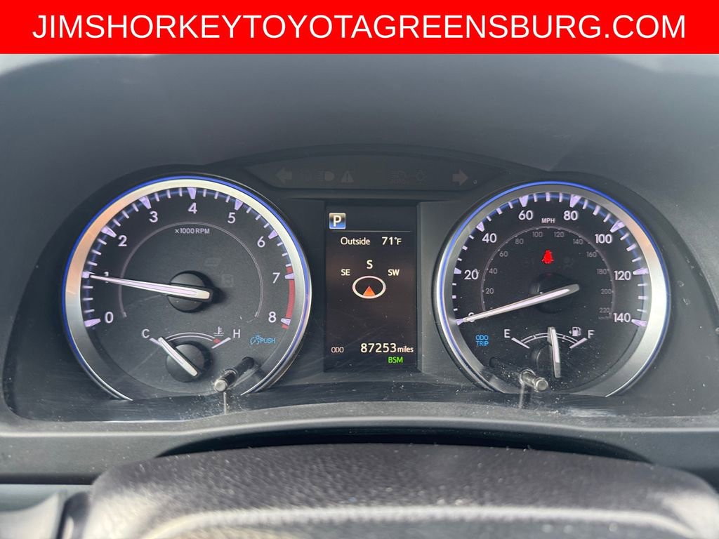 Used 2019 Toyota Highlander SE AWD/4WD image 16