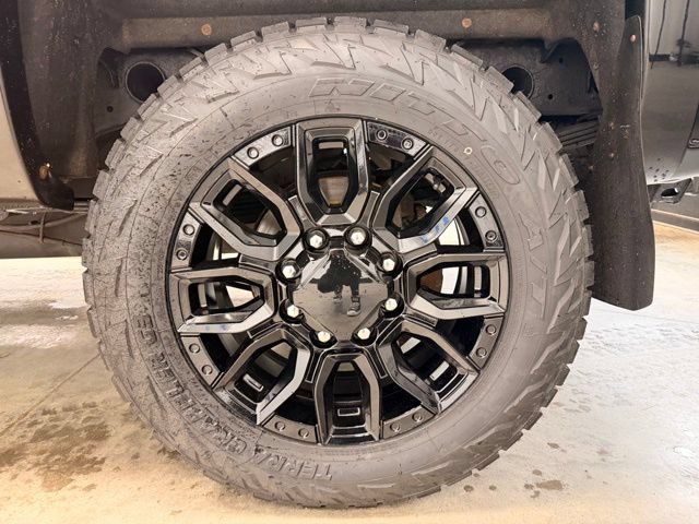Used 2015 Chevrolet Silverado 2500 LTZ AWD/4WD image 17