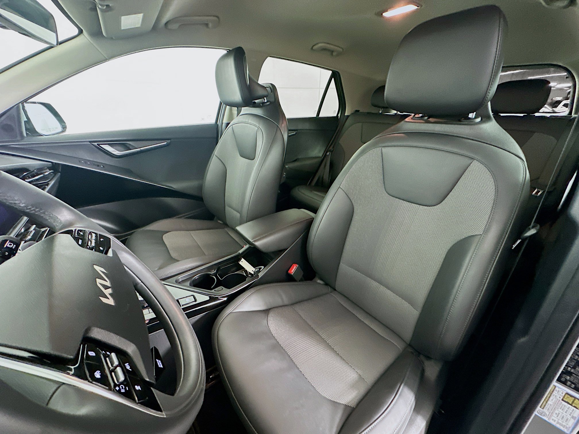 Used 2024 Kia Niro Wind image 13