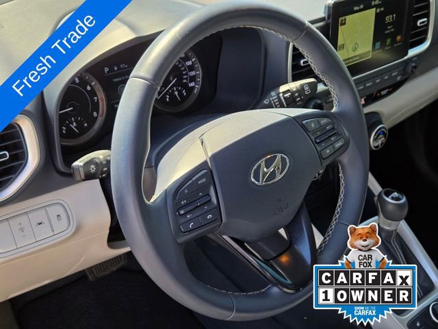 Used 2020 Hyundai Venue FWD image 18