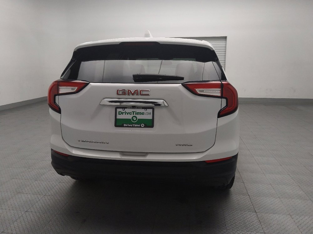 Used 2024 GMC Terrain SLE image 7
