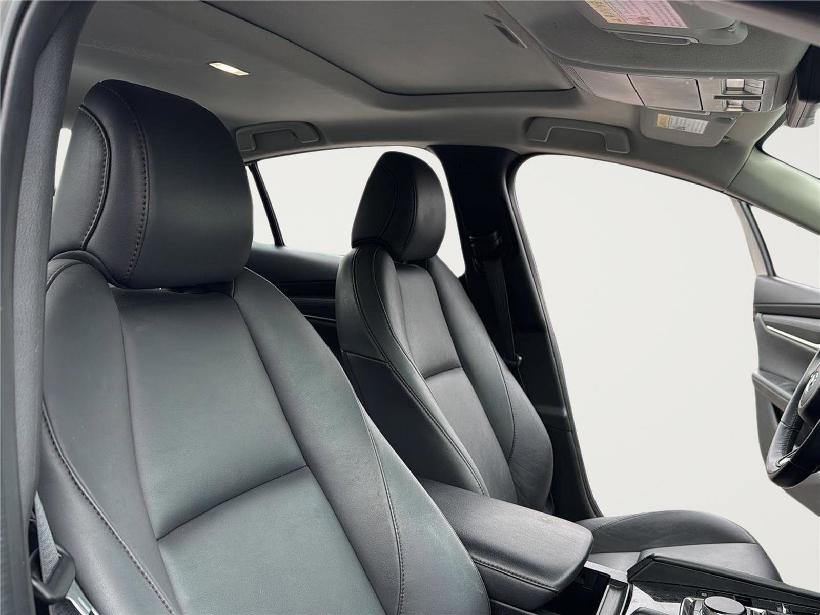 Used 2024 MAZDA MAZDA3 s image 29