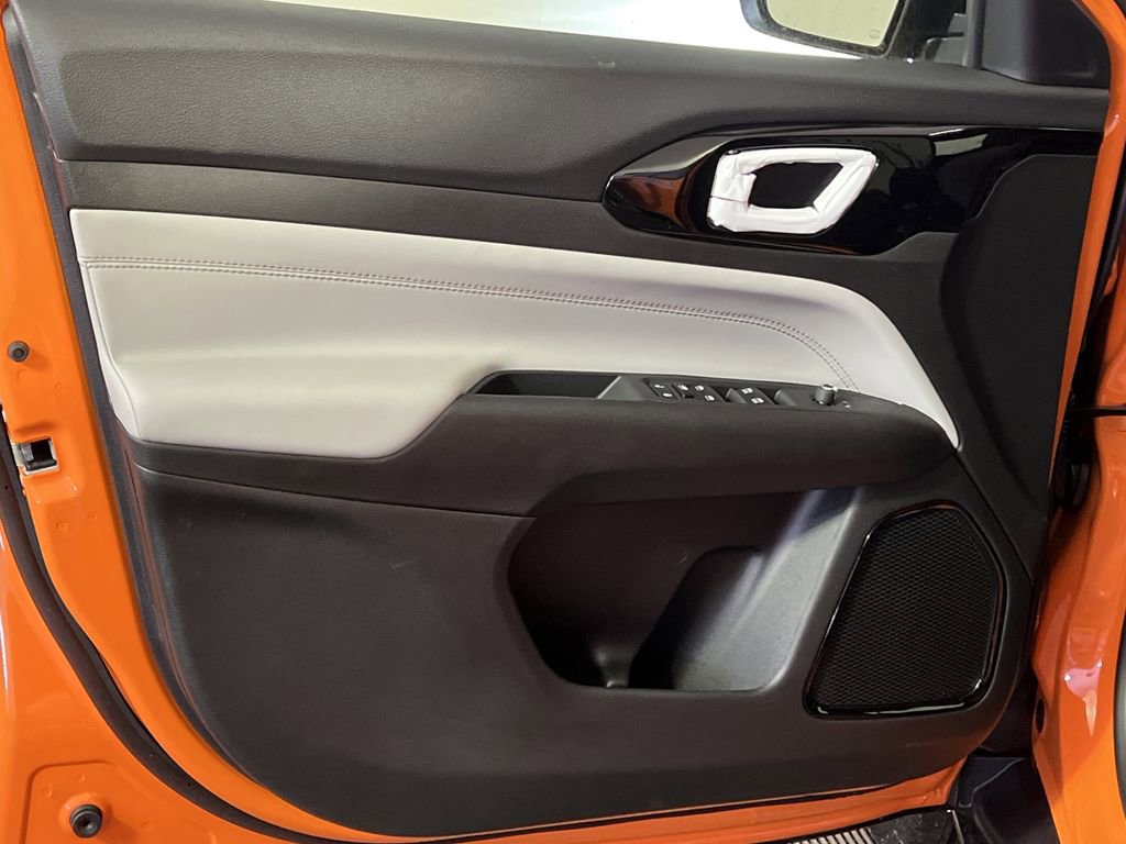 New 2026 Jeep Compass Limited image 10