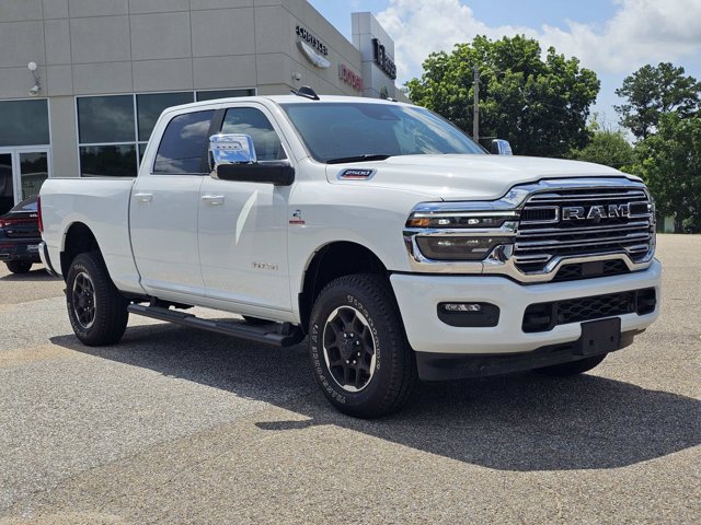 Used 2026 RAM 2500 Laramie AWD/4WD image 5