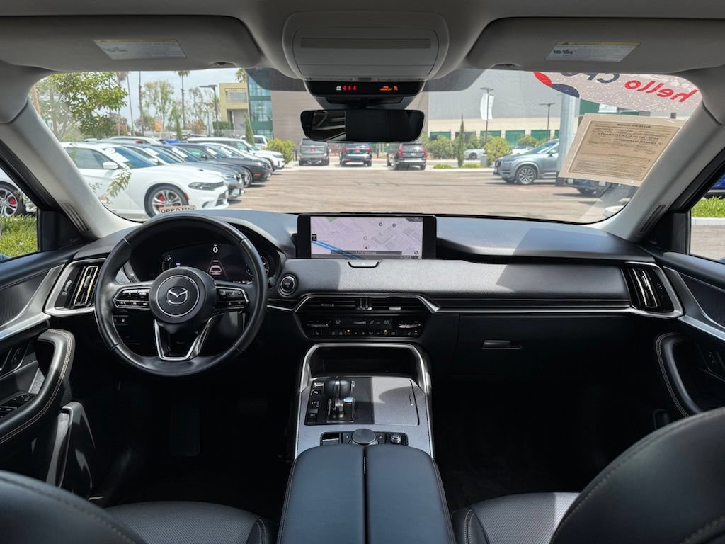 Certified 2025 MAZDA CX-70 Plug-In Hybrid w/ Premium Pkg AWD/4WD image 12
