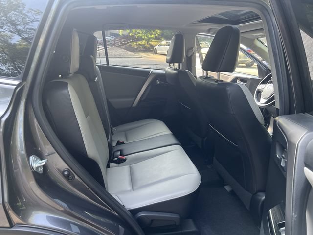 Used 2016 Toyota RAV4 Limited AWD/4WD image 18