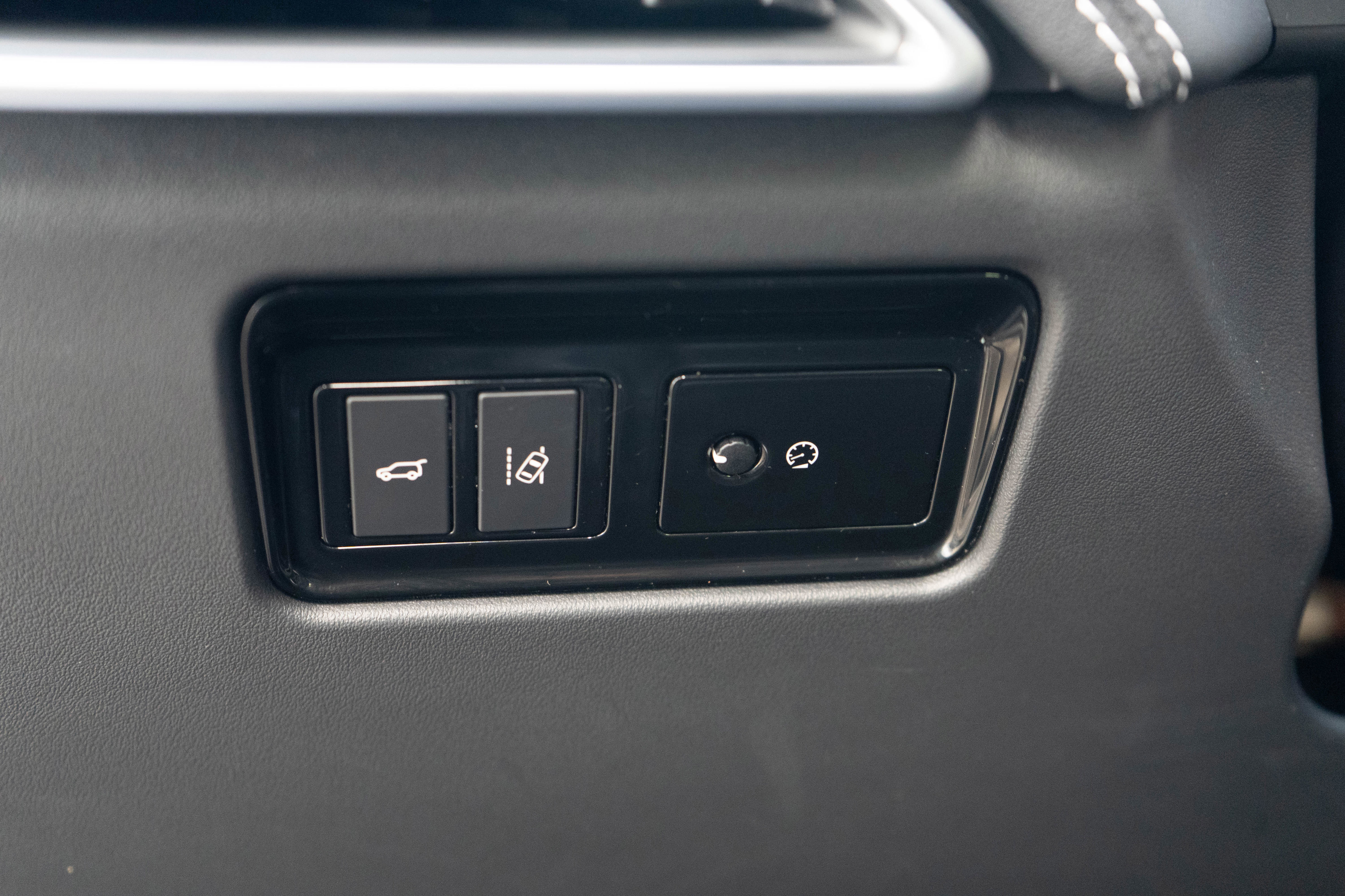 Used 2017 Jaguar F-PACE S image 15