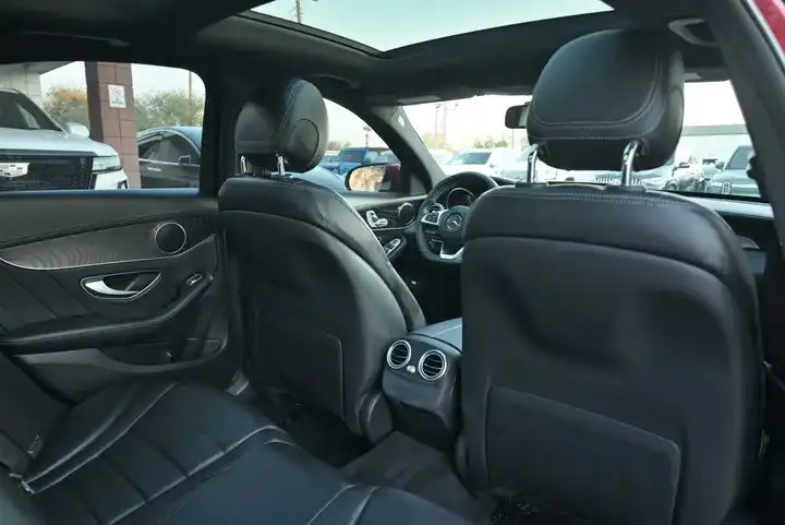 Used 2016 Mercedes-Benz C 300 Sedan w/ Surround View Package image 14
