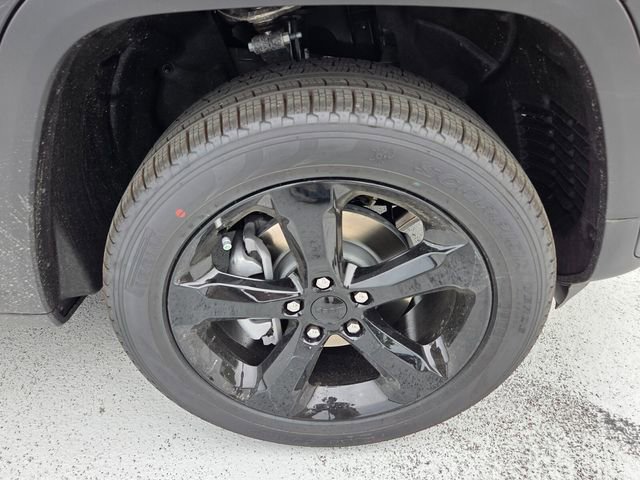 New 2026 Jeep Grand Cherokee Limited RWD image 11