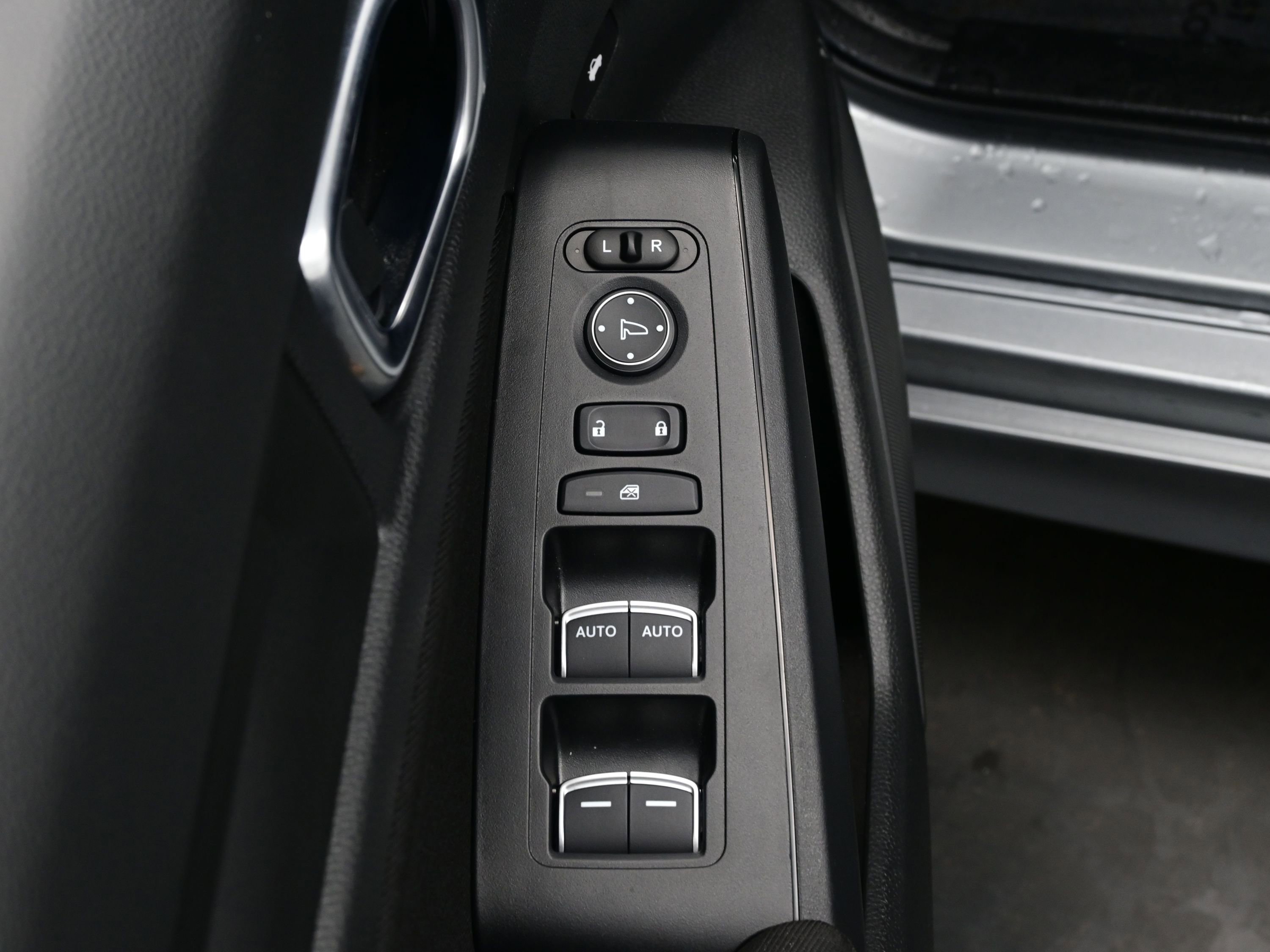 Used 2025 Honda Civic Sport image 10