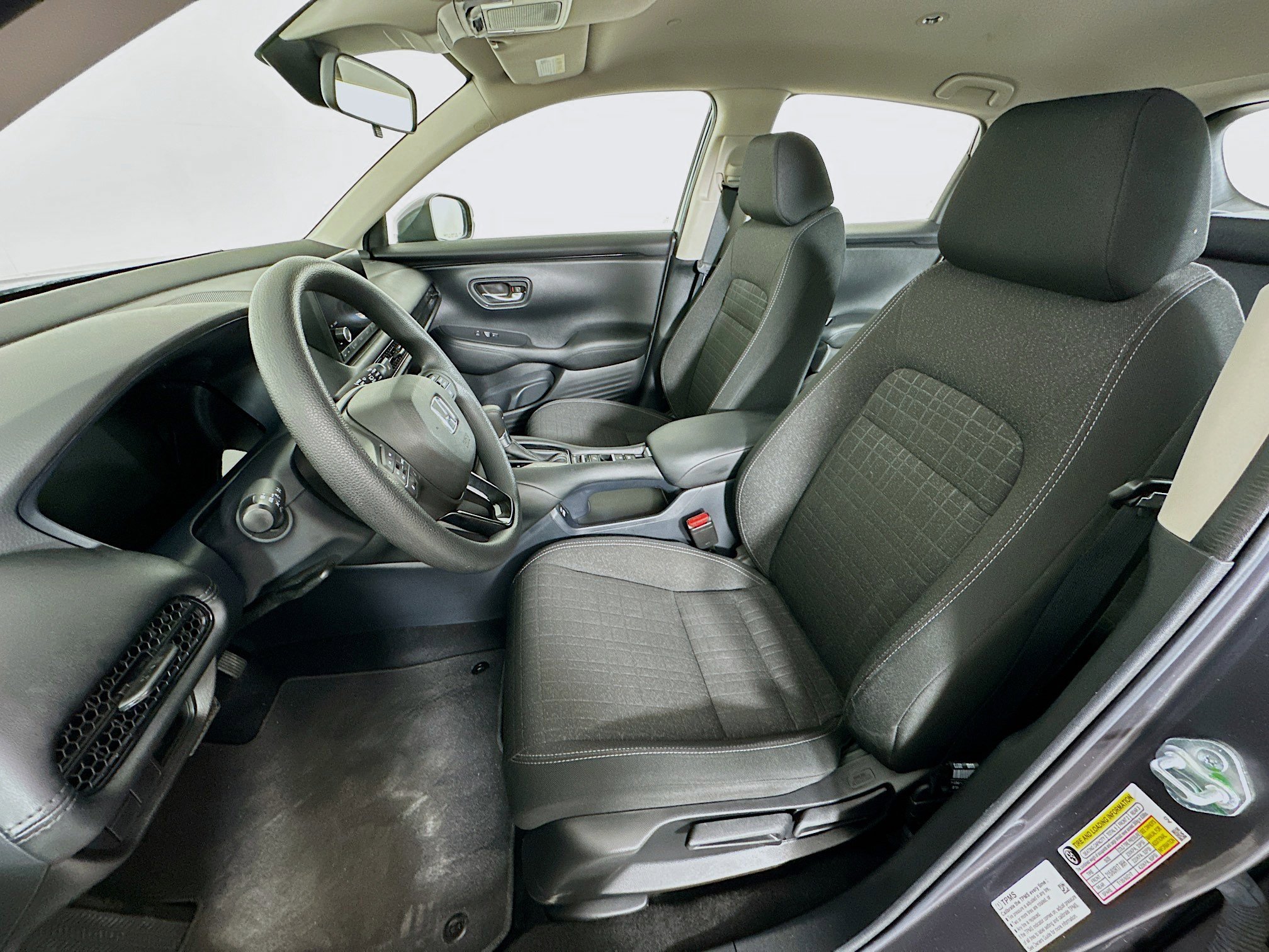 Used 2023 Honda HR-V LX image 13