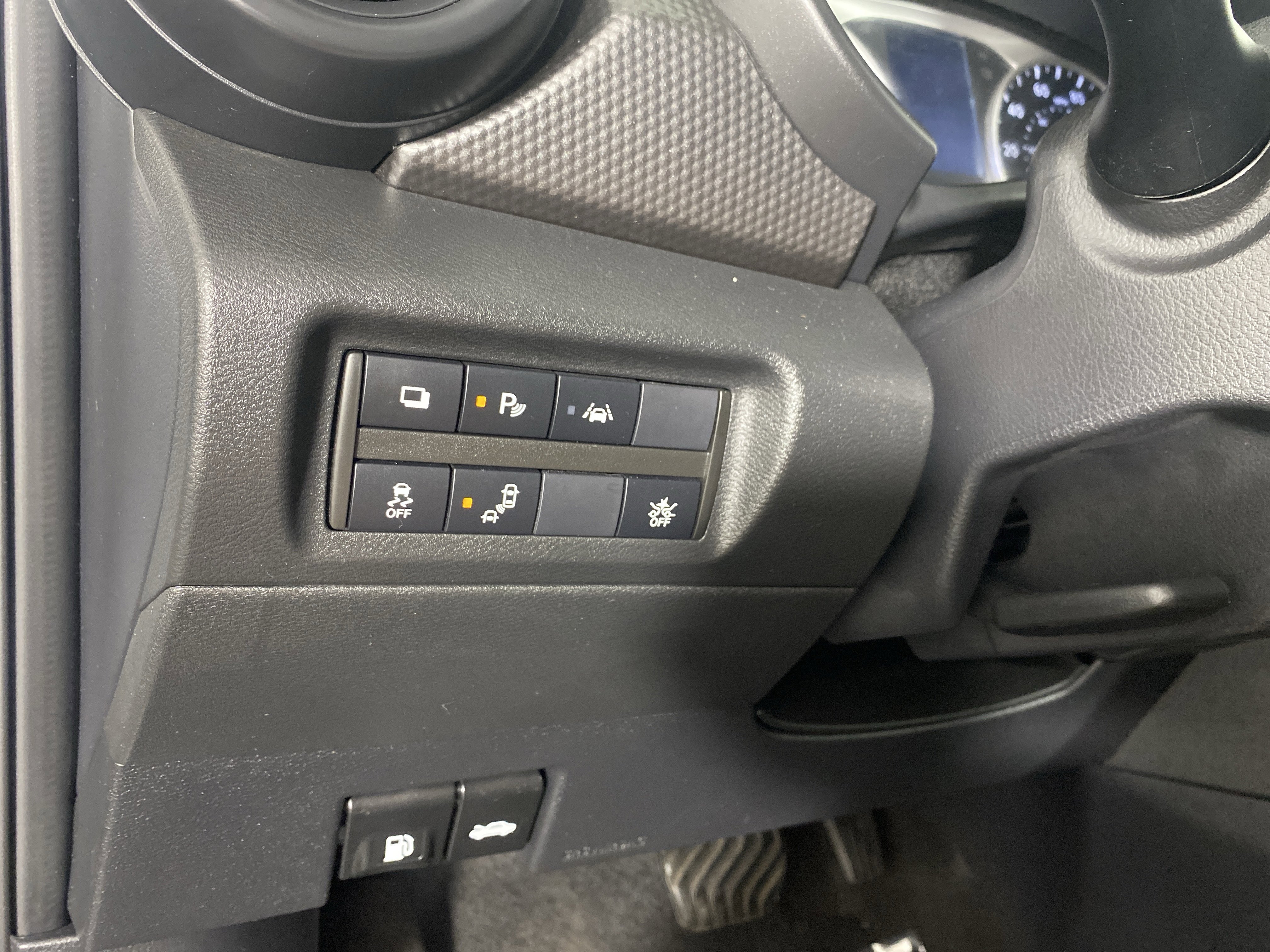 Used 2020 Nissan Kicks S FWD image 22