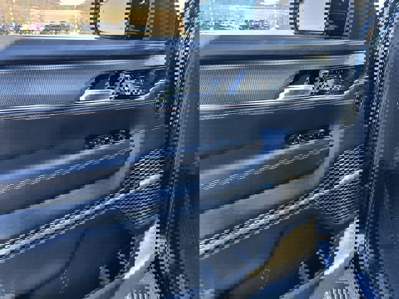 Used 2023 Jeep Grand Wagoneer L Series III w/ Rear Seat Video Group 1 image 19