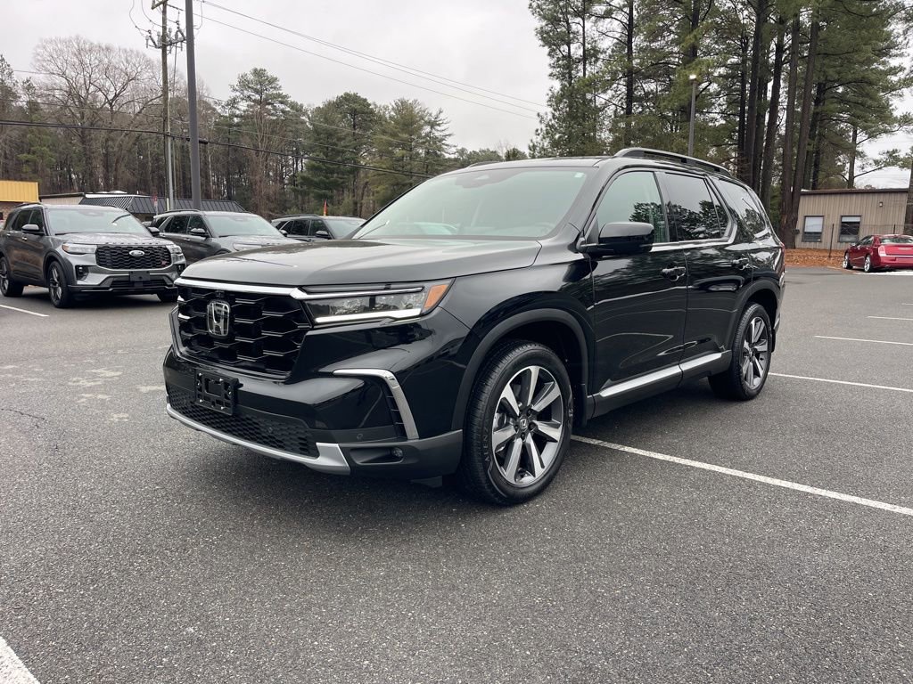 Used 2025 Honda Pilot Elite image 2