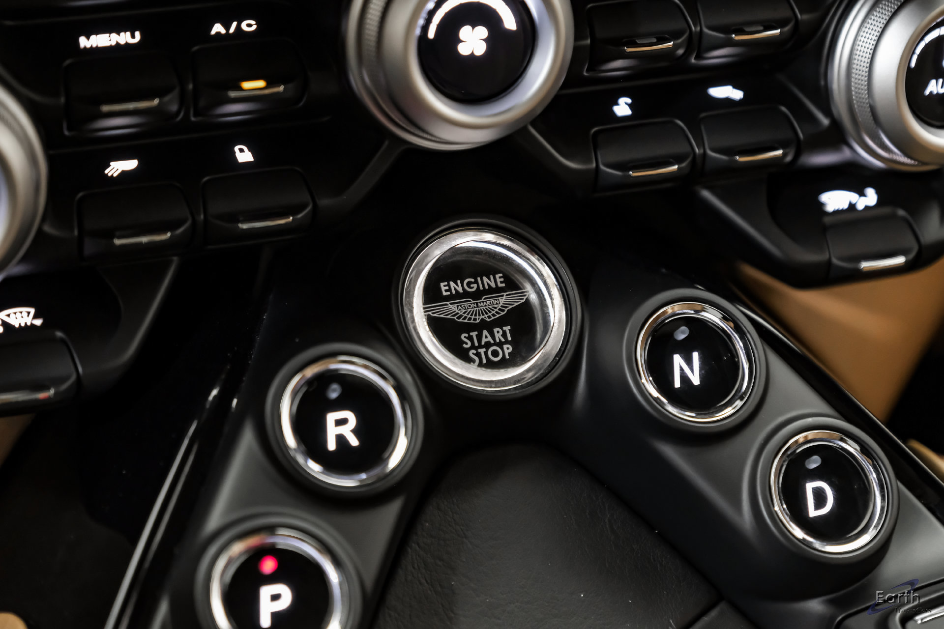 Used 2020 Aston Martin V8 Vantage Coupe RWD image 68