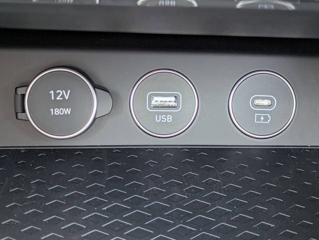 Used 2025 Genesis G70 2.5T AWD/4WD image 21