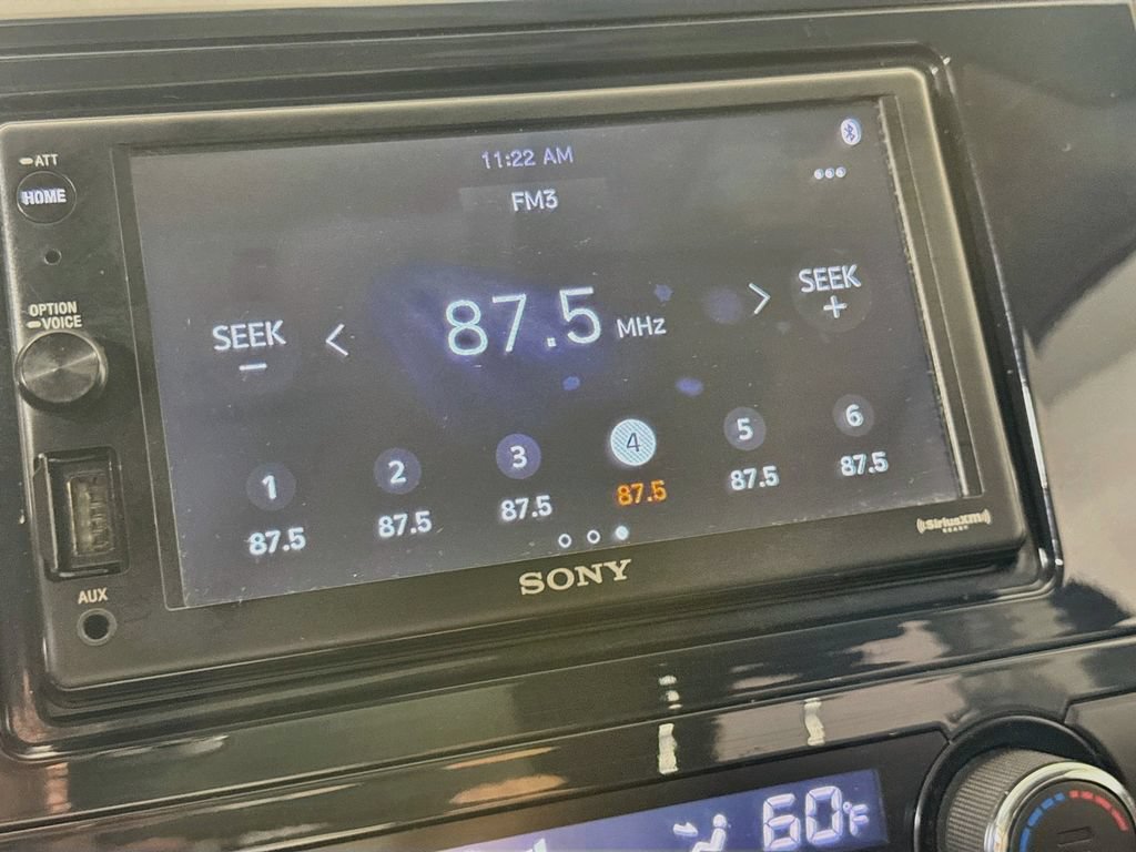 Used 2015 Nissan Altima 3.5 SL FWD image 16