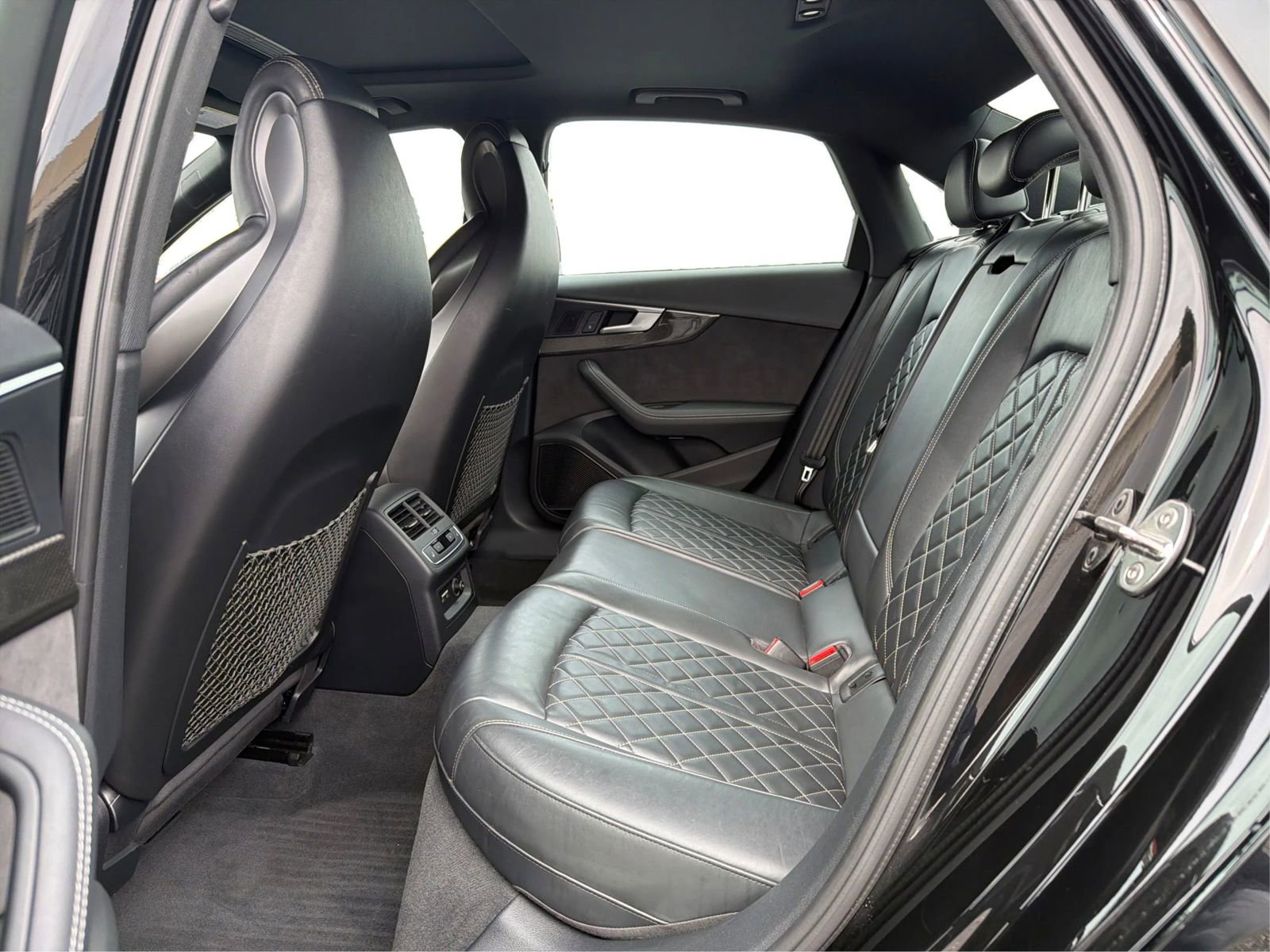 Used 2019 Audi S4 Prestige w/ Prestige Package image 10