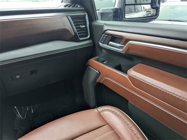 Used 2024 GMC Sierra 3500 Denali Ultimate image 20